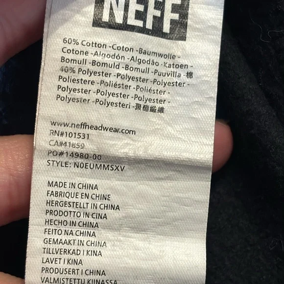 Neff peace sign fleece shorts size small - Picture 7 of 7